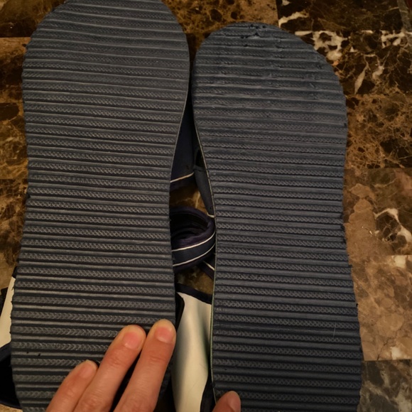 Niagara Falls cave of wind water shoes - Picture 6 of 6